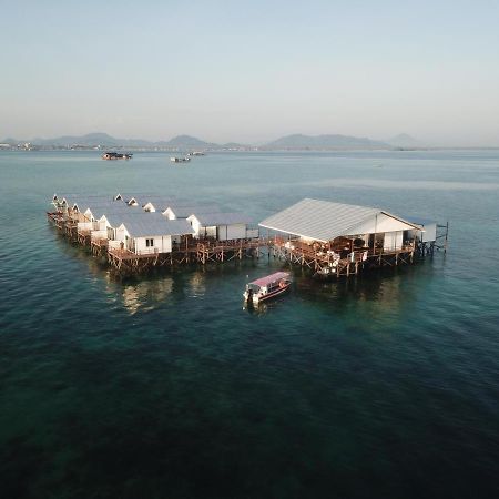 Shun Shun Water Bungalows Hotel Semporna Bagian luar foto