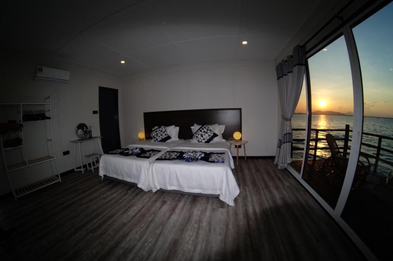 Shun Shun Water Bungalows Hotel Semporna Bagian luar foto