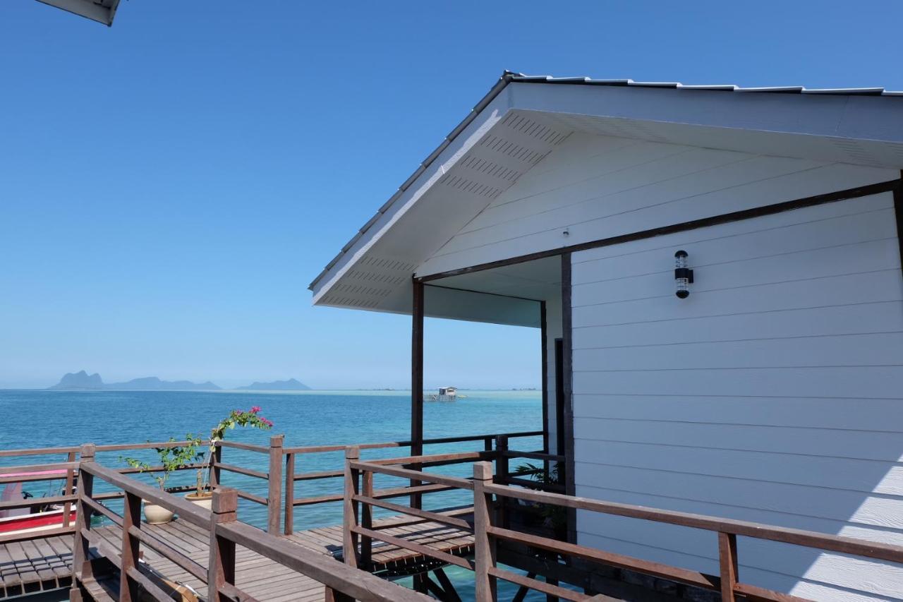 Shun Shun Water Bungalows Hotel Semporna Bagian luar foto